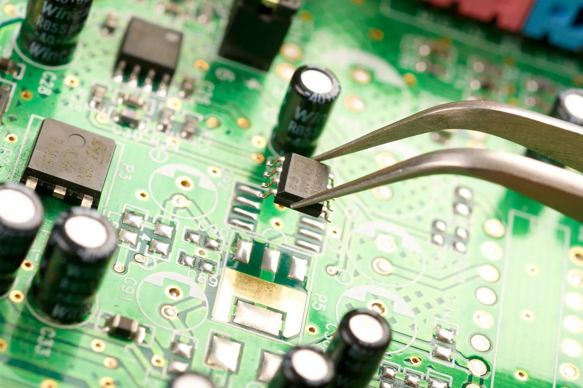 shutterstock_48908626-small shutterstock_48908626-small